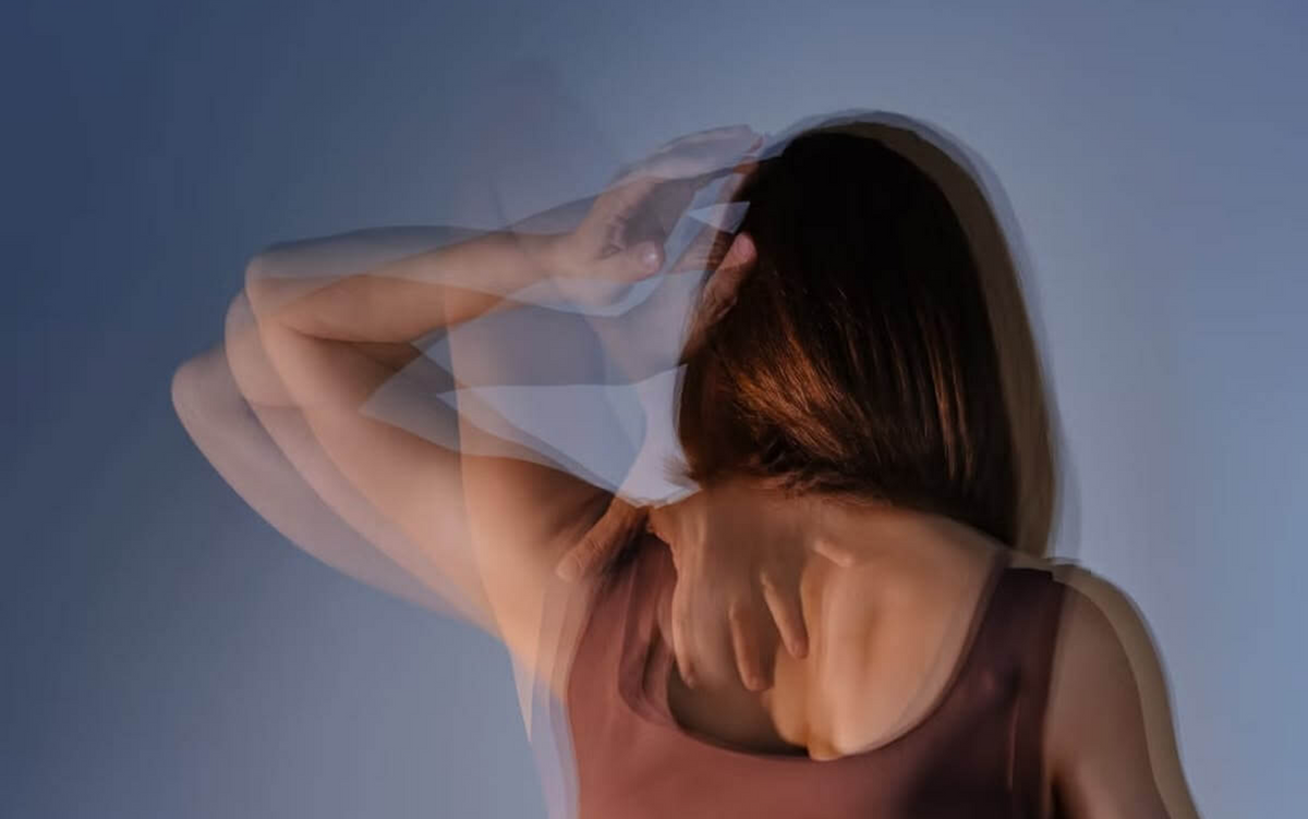 Ménopause et vertiges : pourquoi votre tête tourne (et quoi faire)